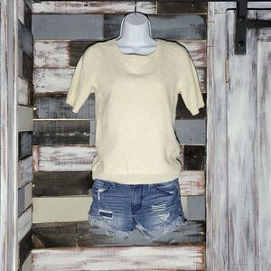 Cream Floral Lace Sweater Tshirt Size Small